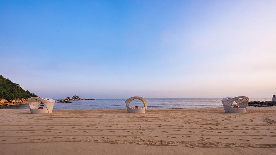 ANCNZH_Facilities_Beach_01_920x518.jpg