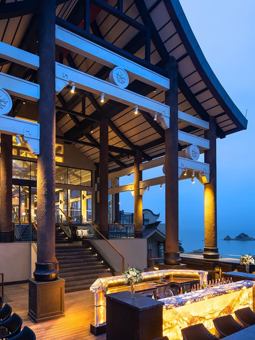 ANCNZH_find-a-hotel-05_Vertical_840x1120.jpg