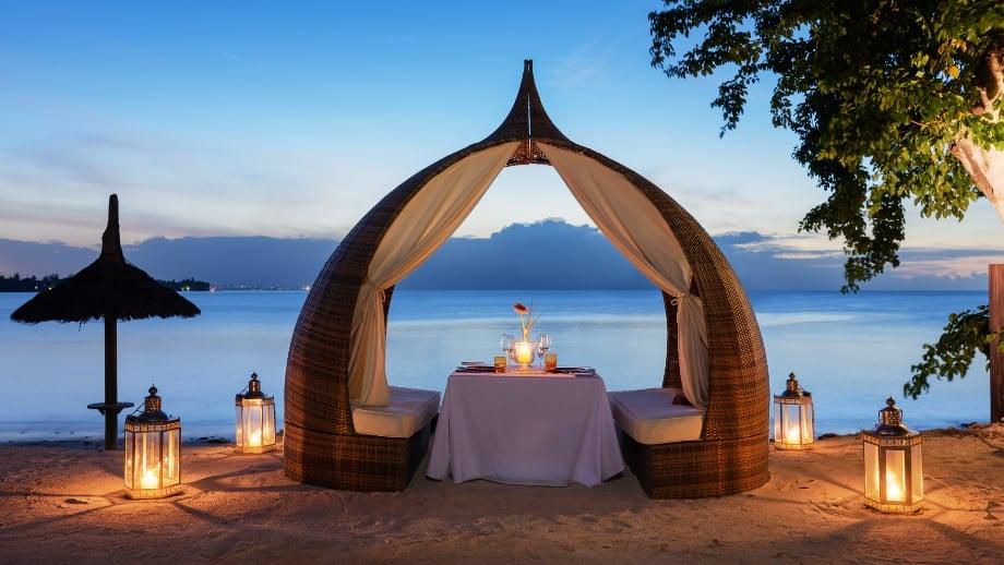 Destination-Dining-Cabana.jpg