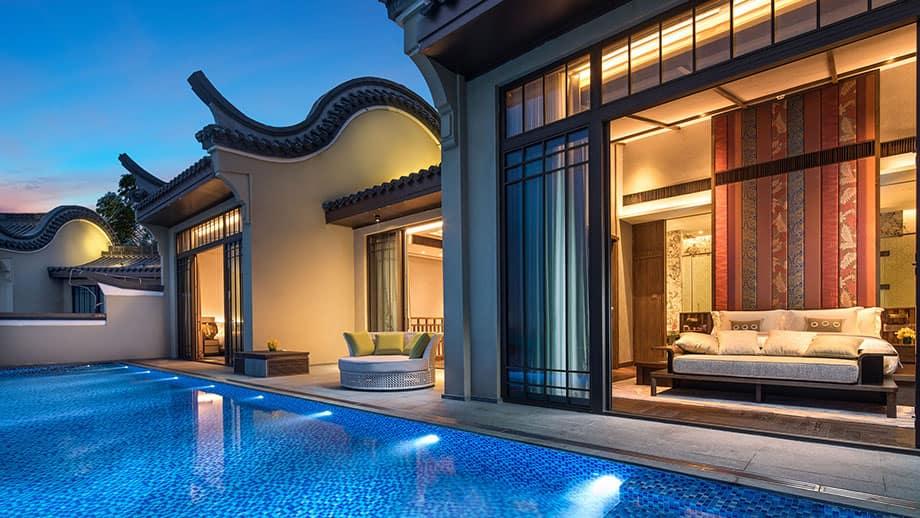 SeaViewTwo-BedroomPoolDuplex-05_920x518.jpg