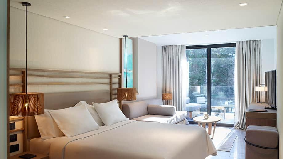 achilleion-hillview-grand-room-king-1.jpg