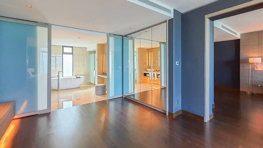 rooms_1-bedroom-deluxe-suite_3.jpg