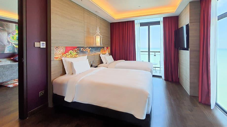 rooms_2-bedroom-suite_2.jpg
