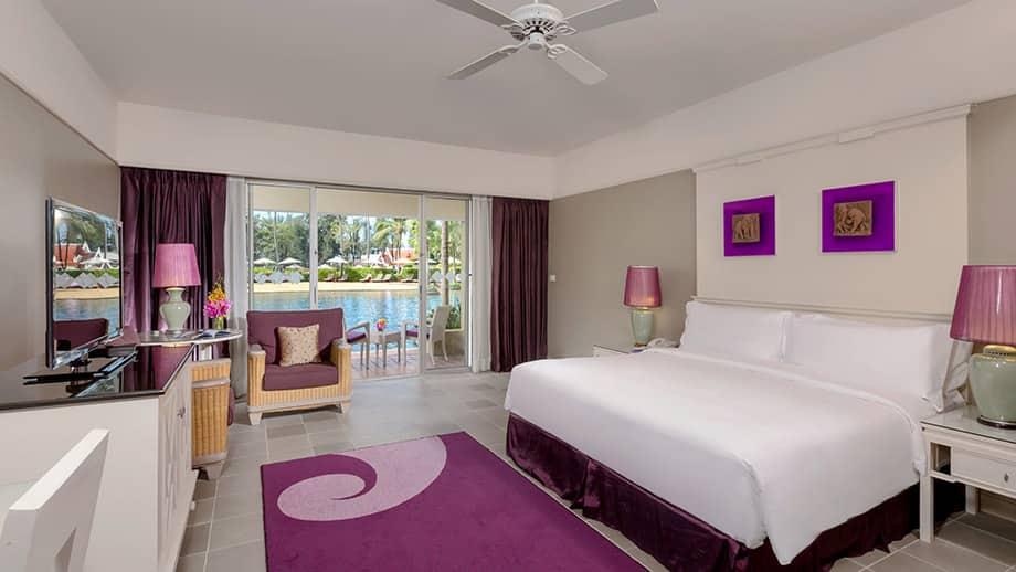 angsana-phuket-pool-side-1.jpg