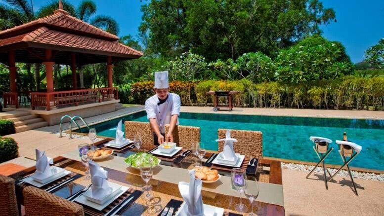 anthvp-in-villa-dining.jpg