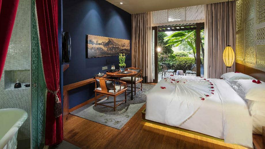 premier_garden-room_king_view_920x518.jpg