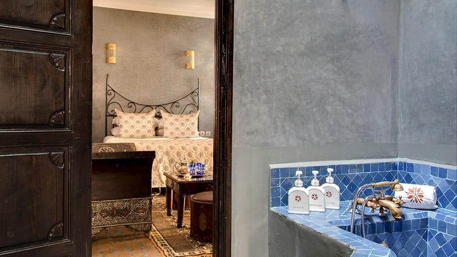 riad-dar-zaouia-deluxe-bathroom.jpg