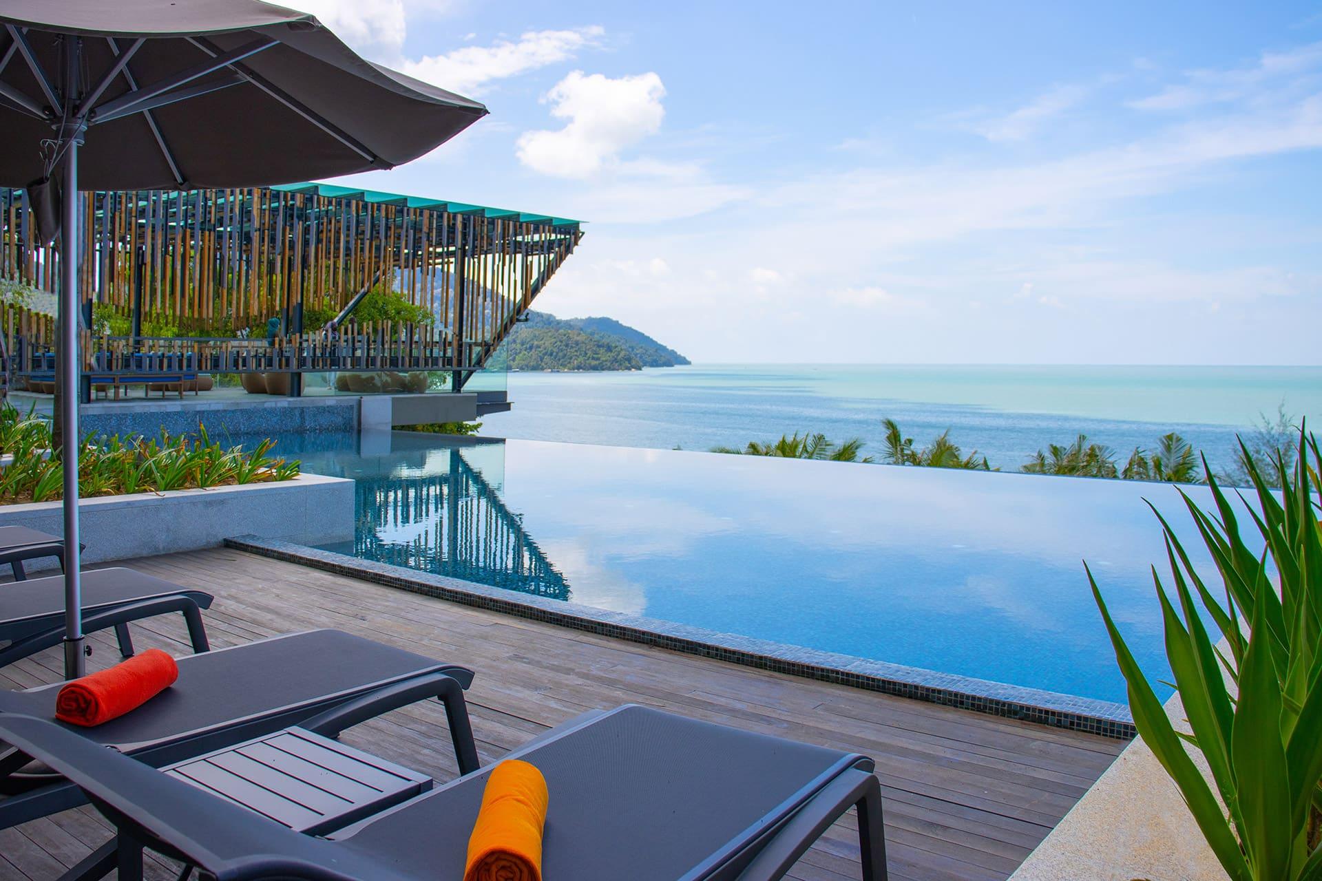 sanctuaries_infinity-pool.jpg