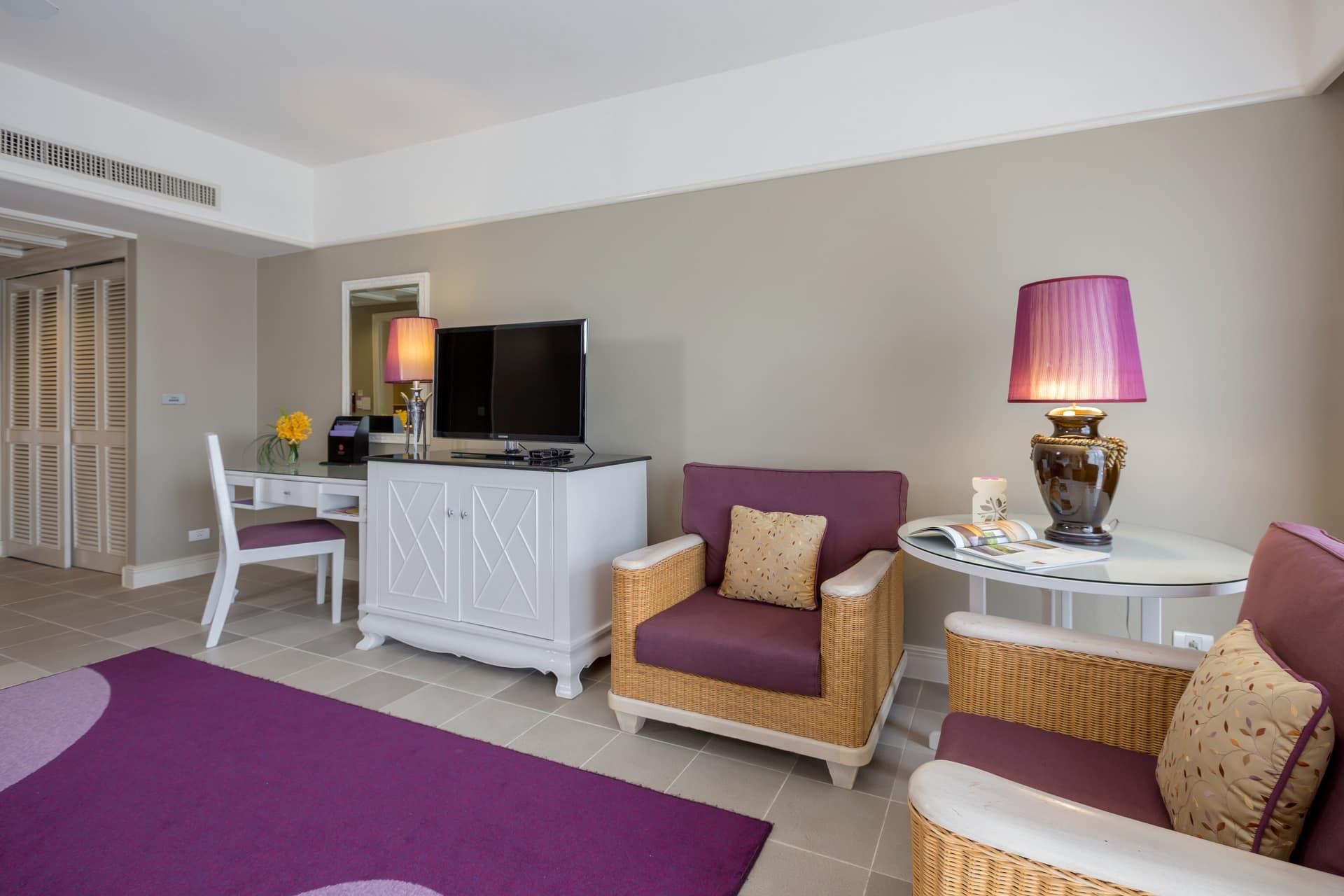 Laguna room