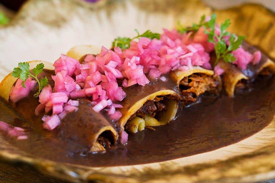 Crepas de cochinita