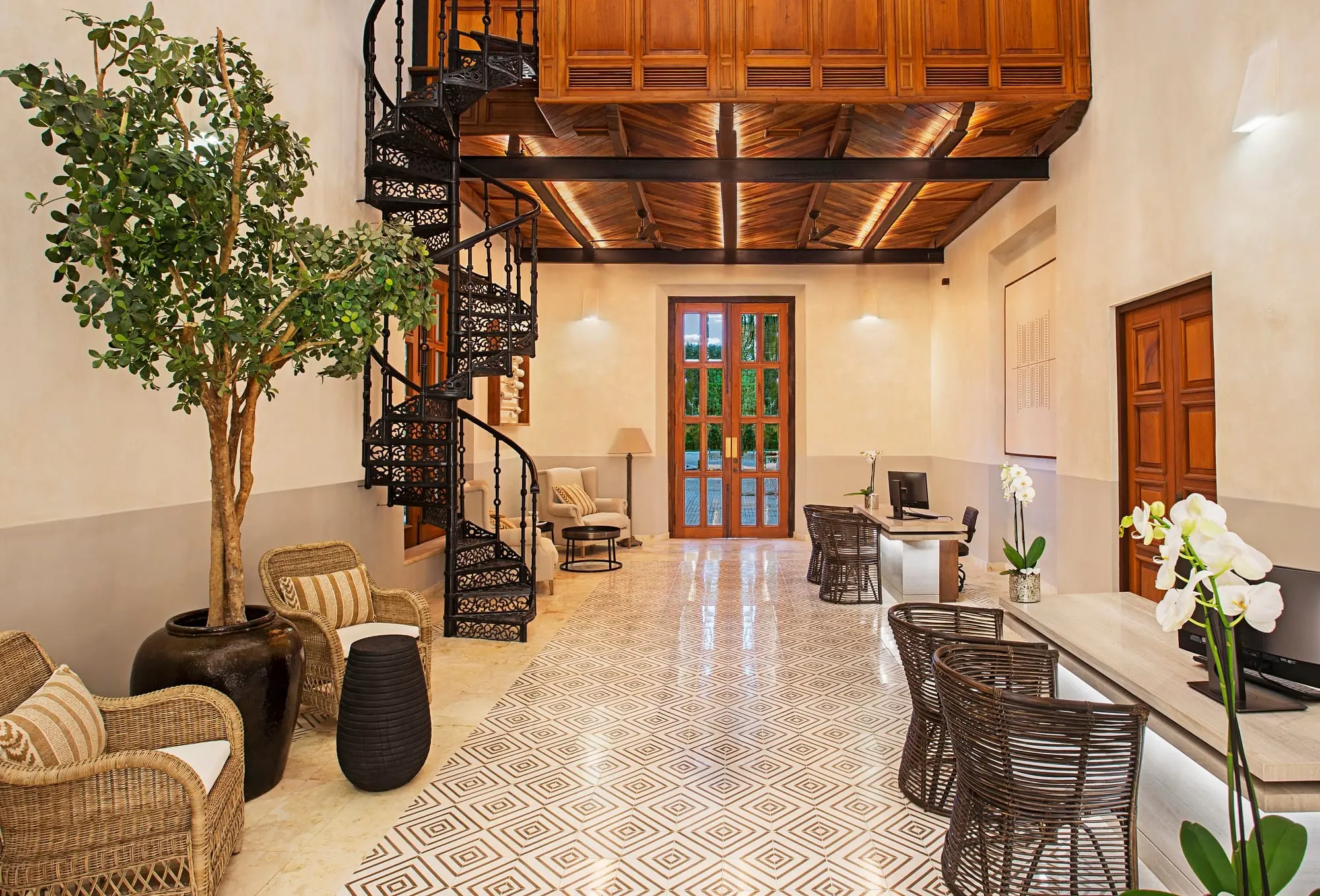 lobby hacienda