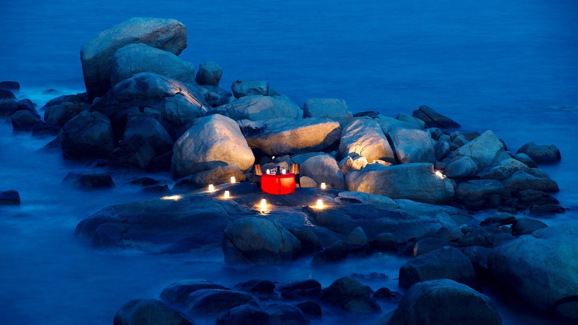 Dinner on the rock