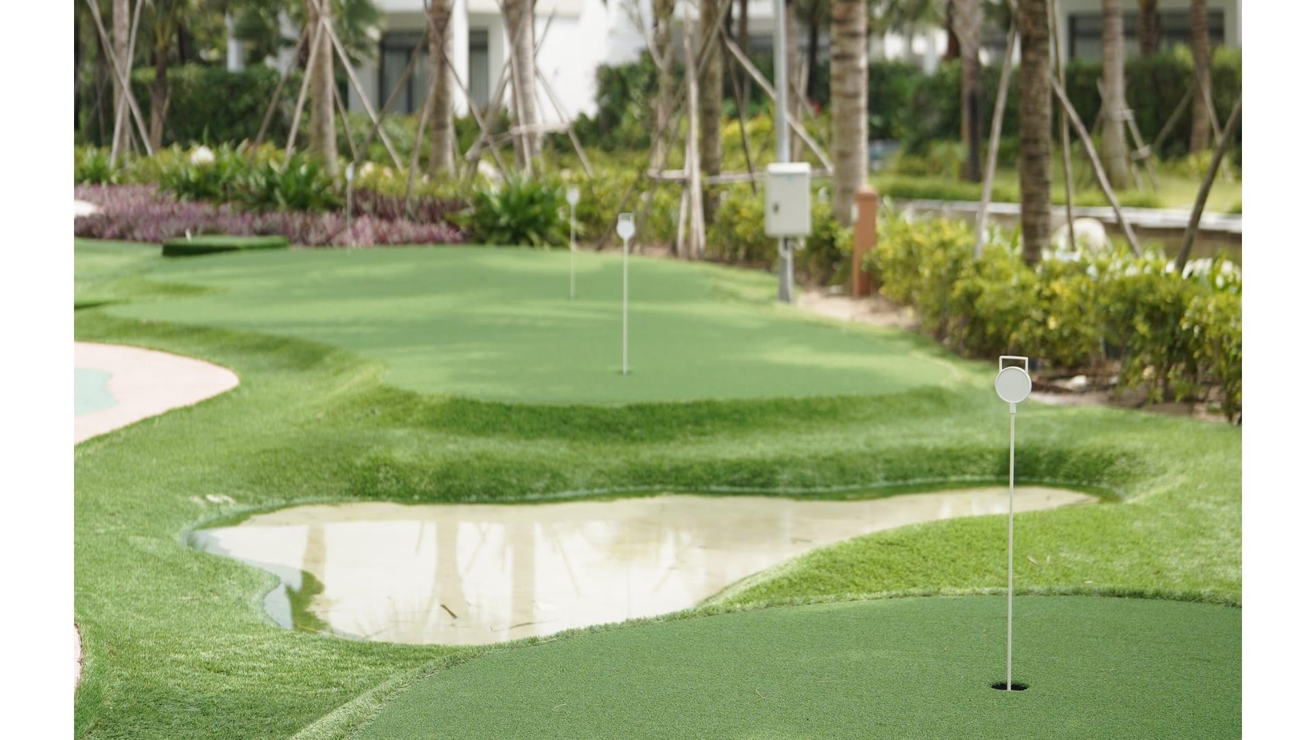 mini golf