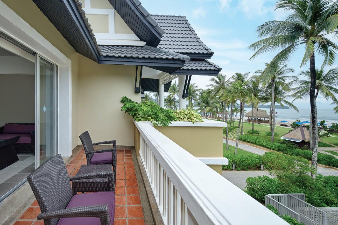 Laguna Beachfront Room Twin Bed