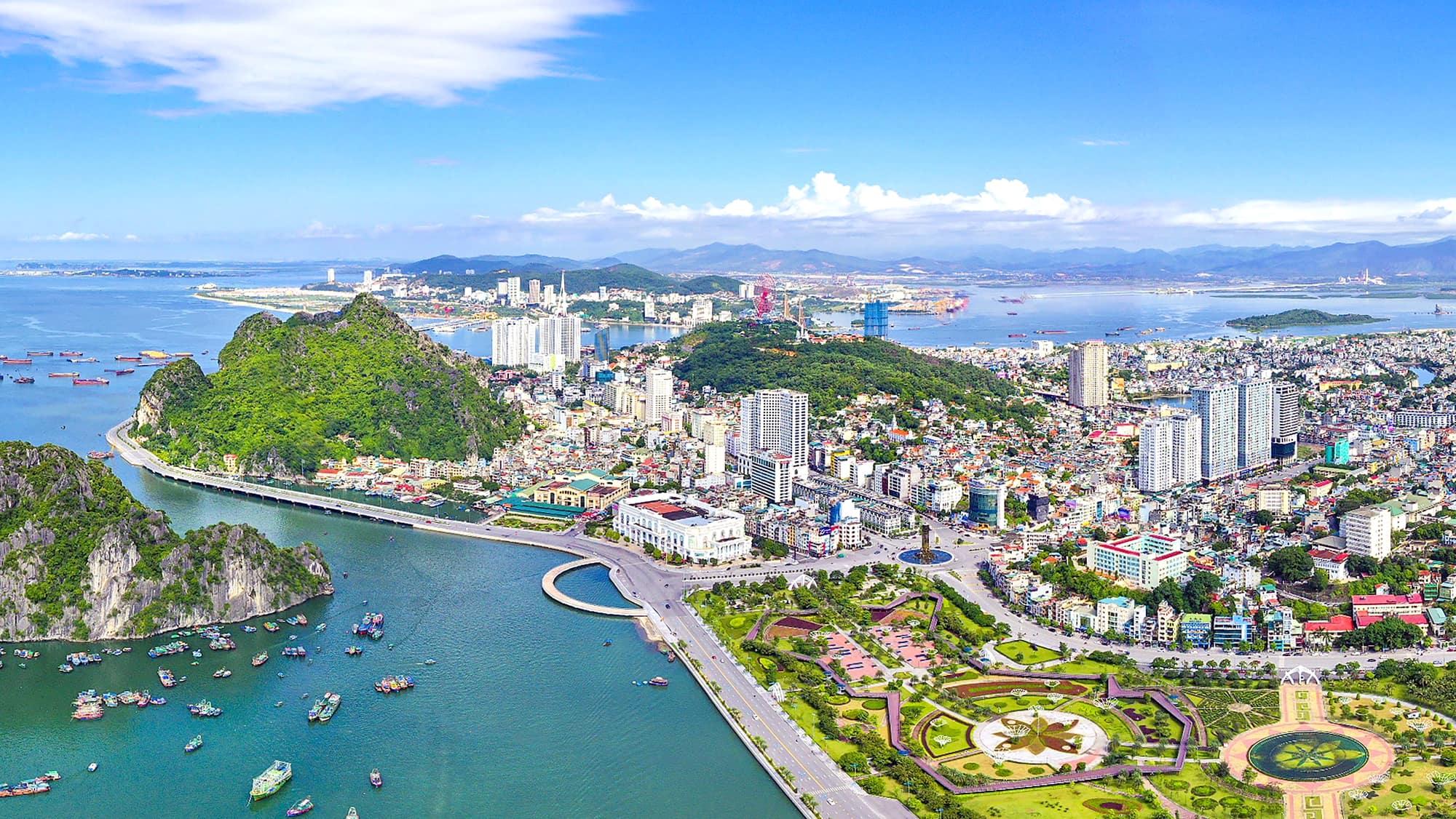 Quảng Ninh có gì chơi? Những điểm check-in đẹp ngỡ ngàng