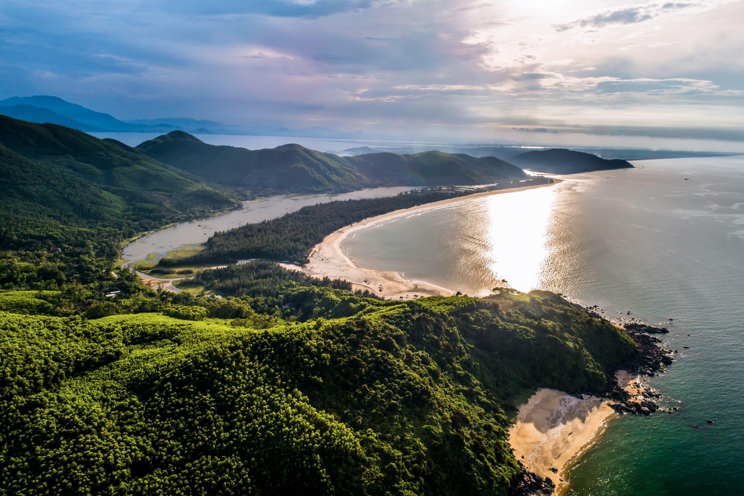 Lang Co beach