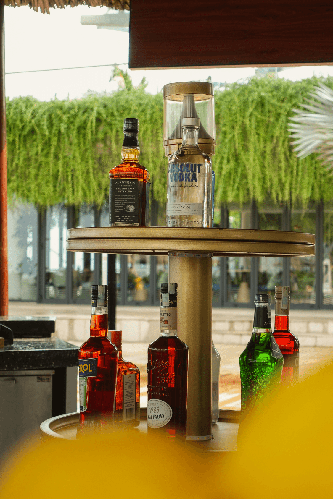 Wine display shelf