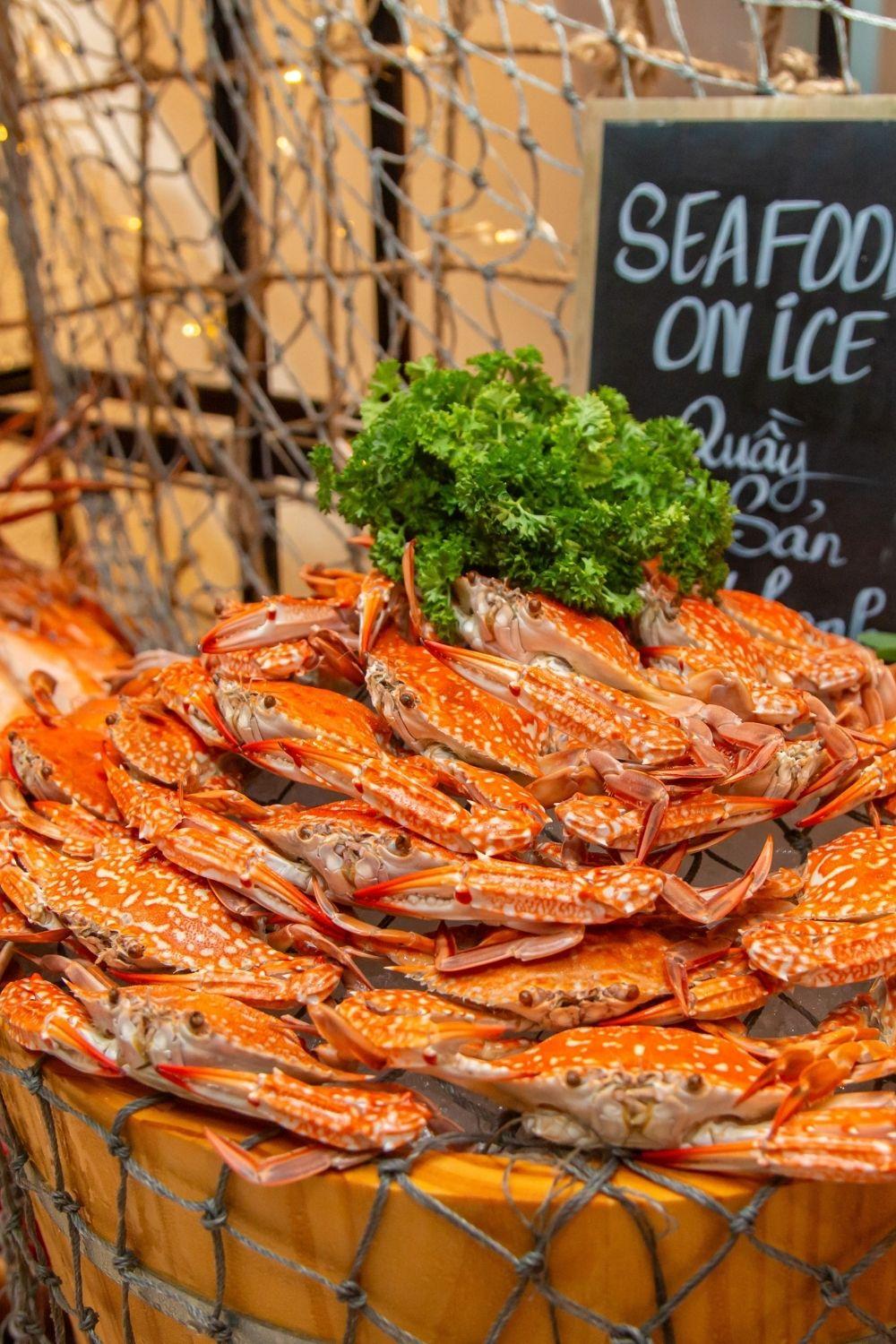 seafood buffet line