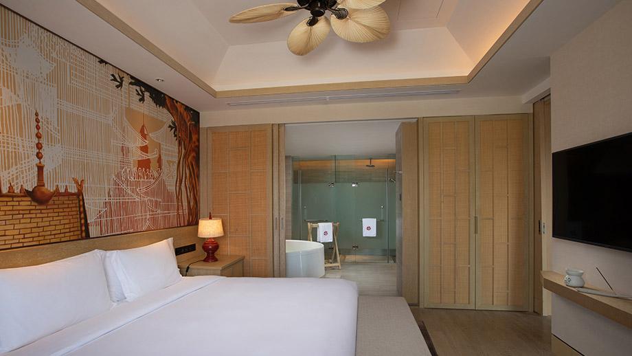 Angsana Xishuangbanna China King Room Suite with Hot Spring Pool