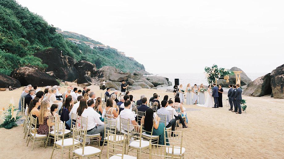 an-langco-wedding-beach.jpg