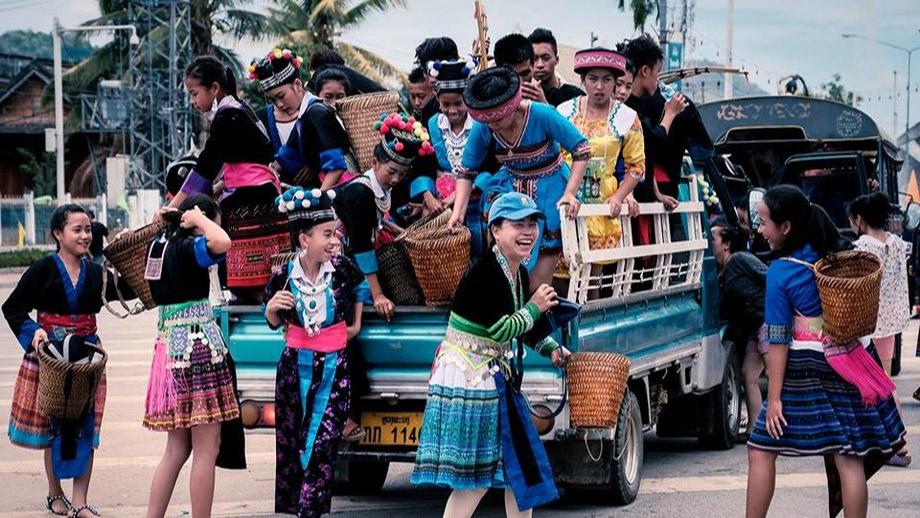 festivals-hmong-new-year.jpg