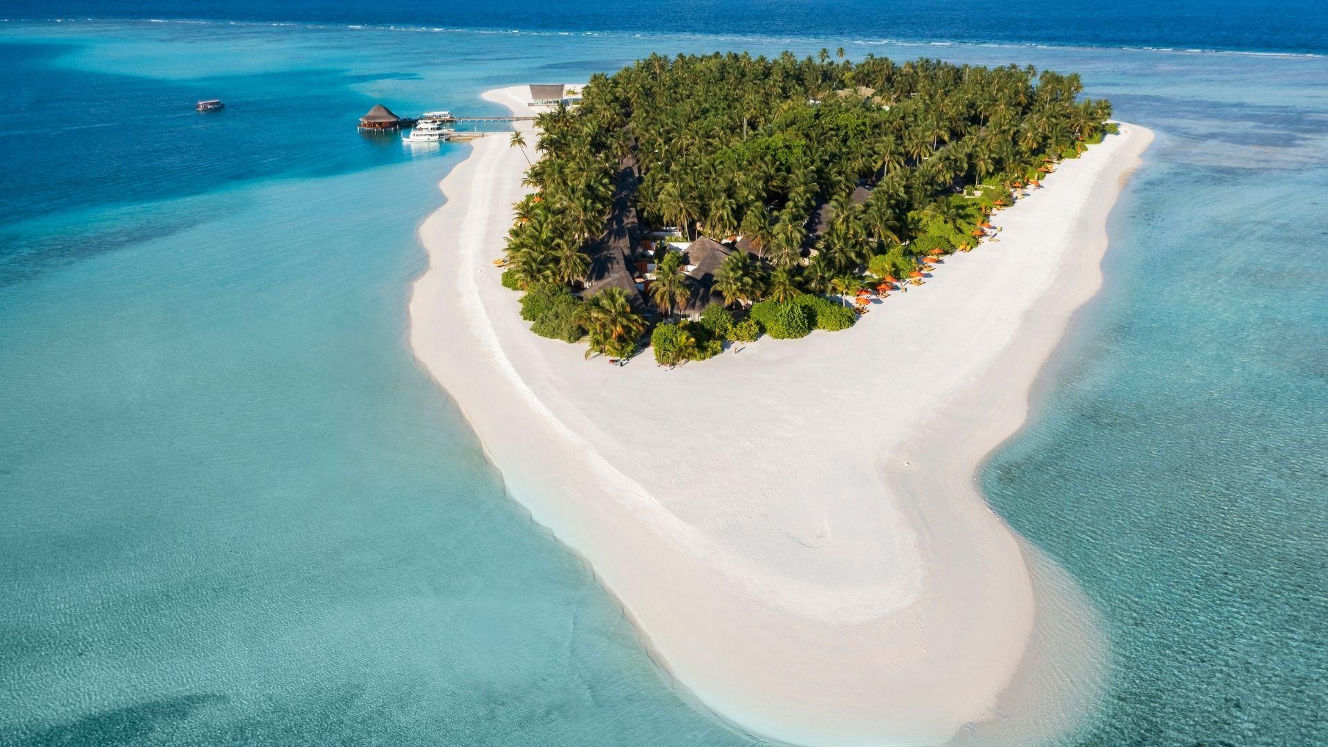 Angsana Velavaru Maldives Beach