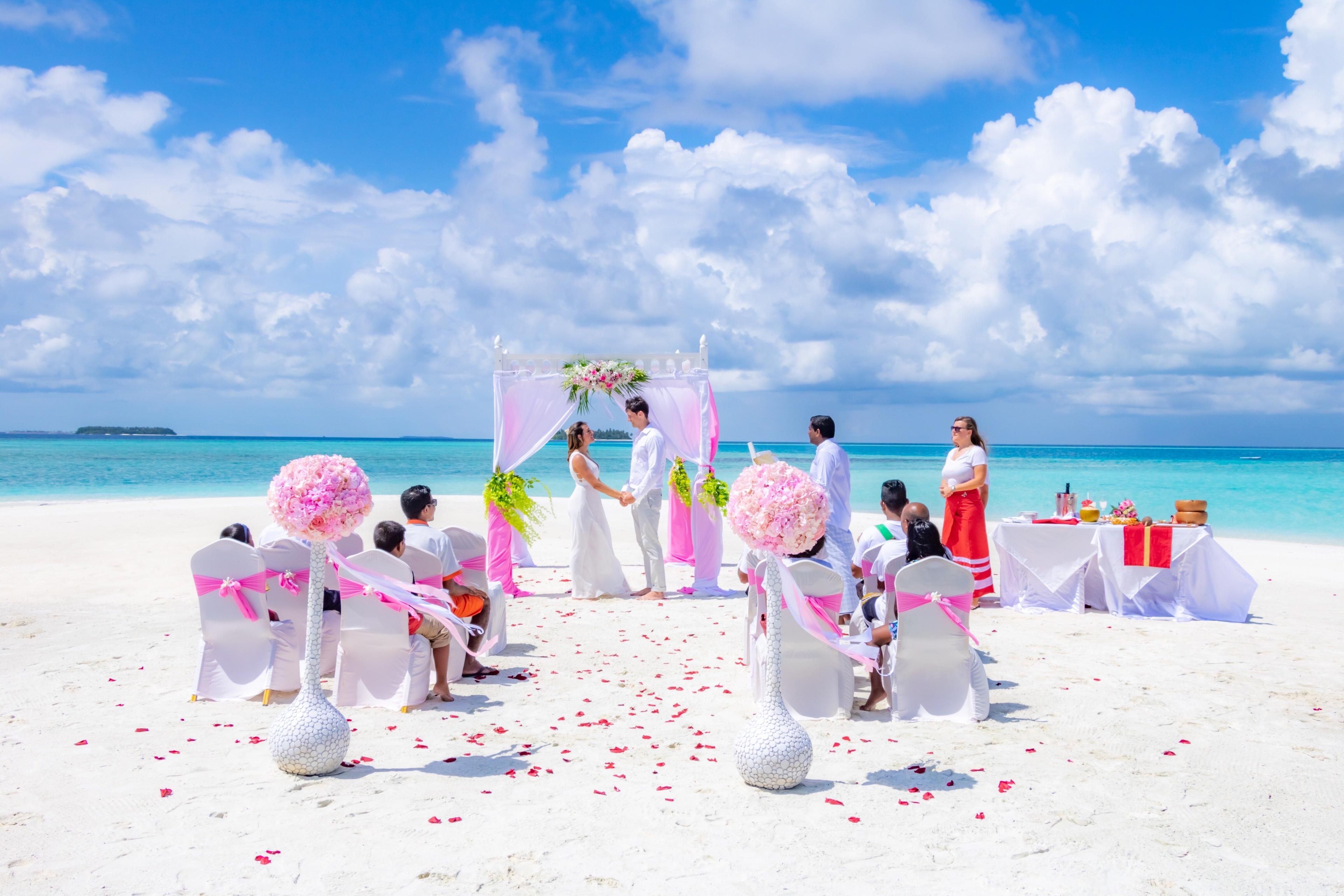 an-velavaru-beach-wedding