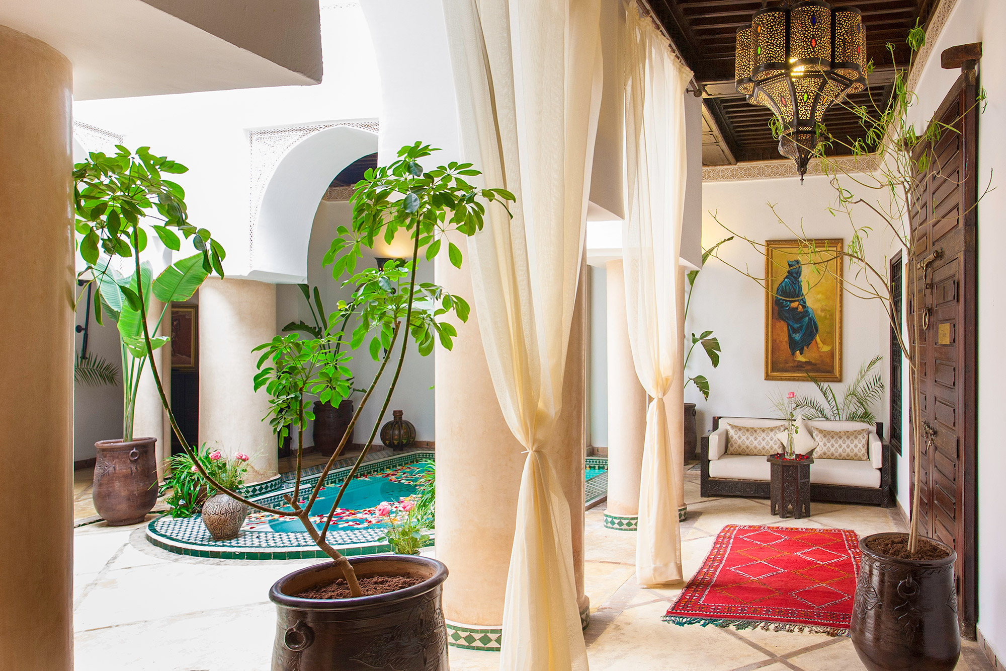 sanctuaries-riad-bab-firdaus_patio-right.jpg