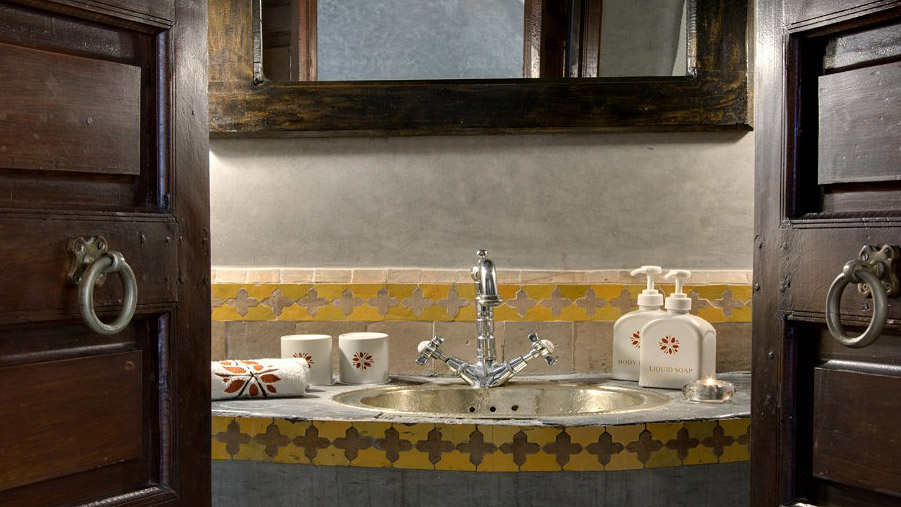 riad-bab-firdaus-studio-bathroom.jpg