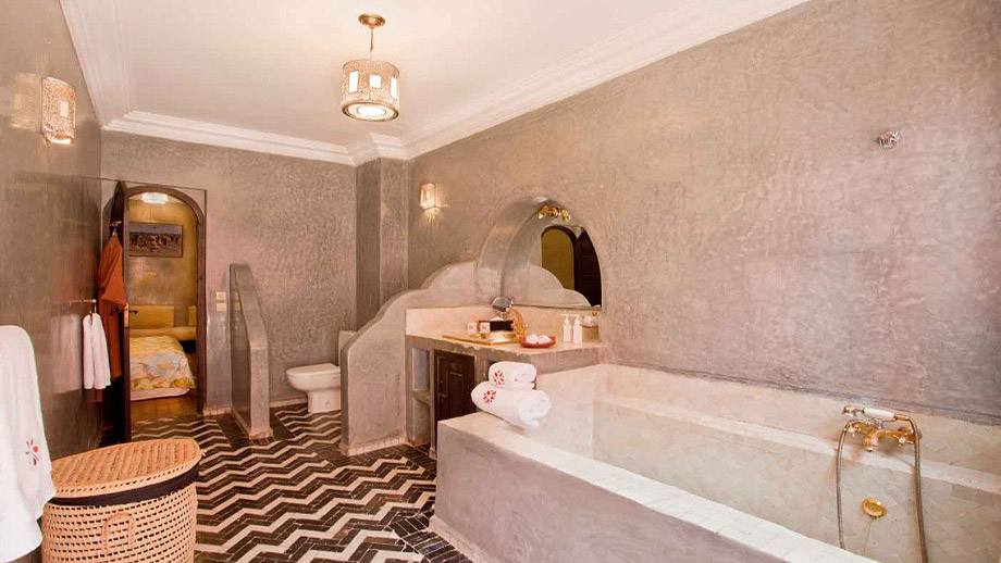 riad-dar-zaouia-junior-suite-bathroom.jpg