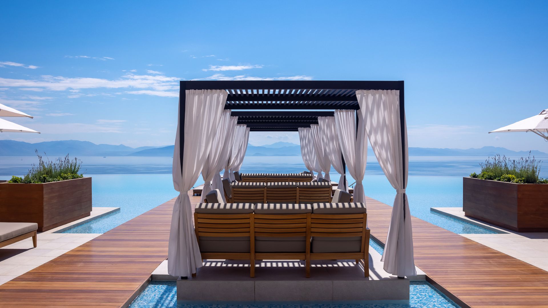 infinity pool bali bed Corfu