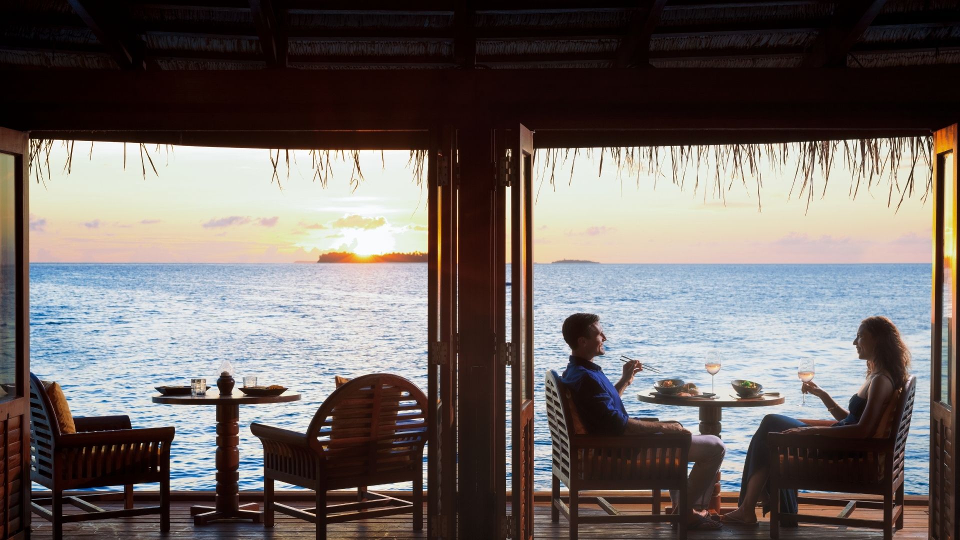 Angsana Velavaru Maldives Overwater Restaurant