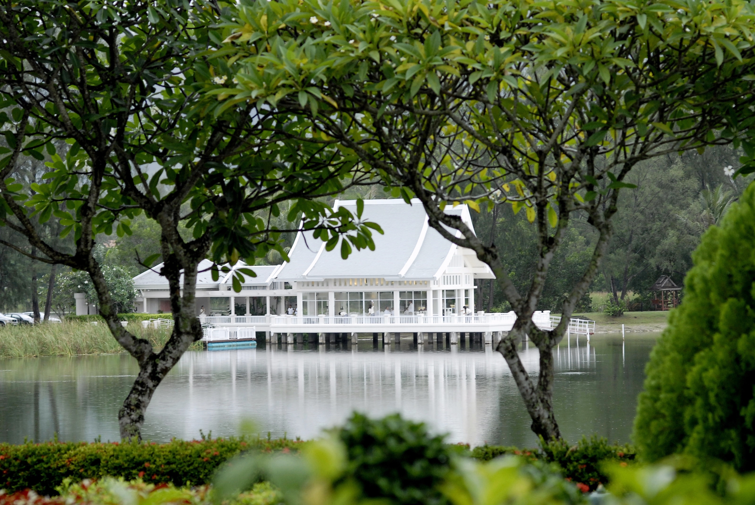White Chapel Wedding
