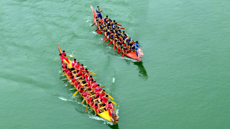 Quan Lan Boat Racing Festival