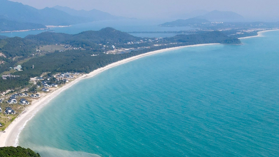 Son Hao Beach at Angsana Quan Lan