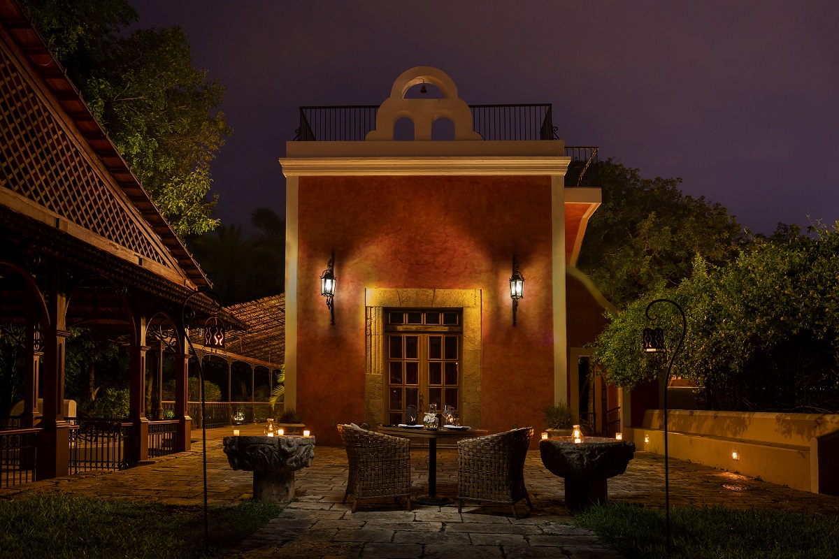 Hacienda_romance