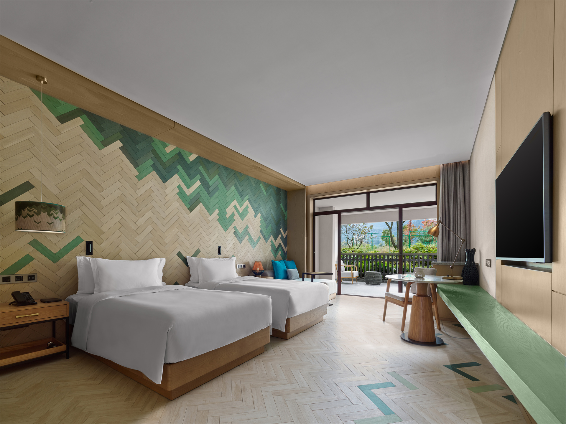 Mountain View Hot Spring Pool Room Twin1