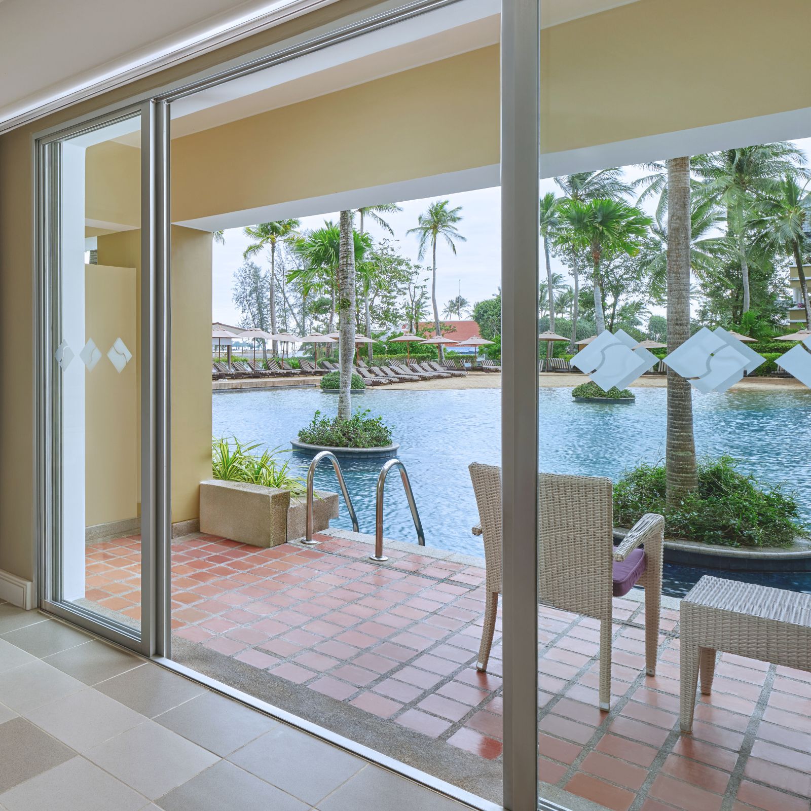 Laguna Room Pool Access